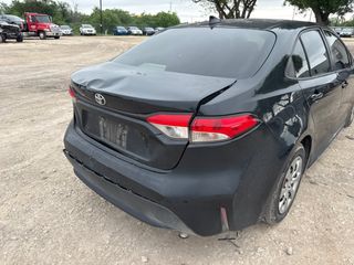 2020 Toyota Corolla LE - Primary Damage Right Image
